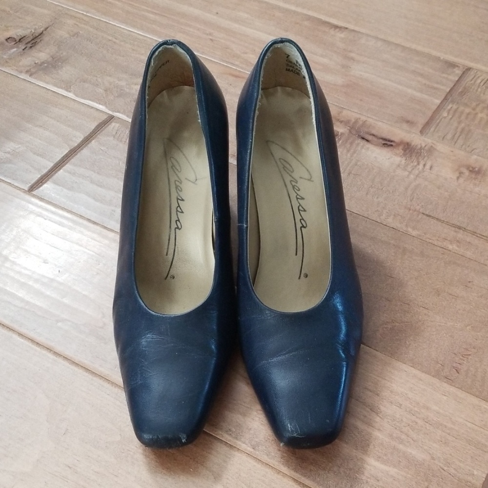 Womans pumps